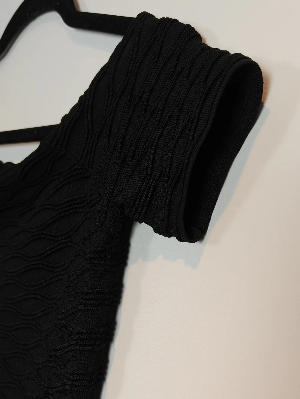 MICHAEL KORS Textured Off-Shoulder Bodycon Dress In Black Size XSmall